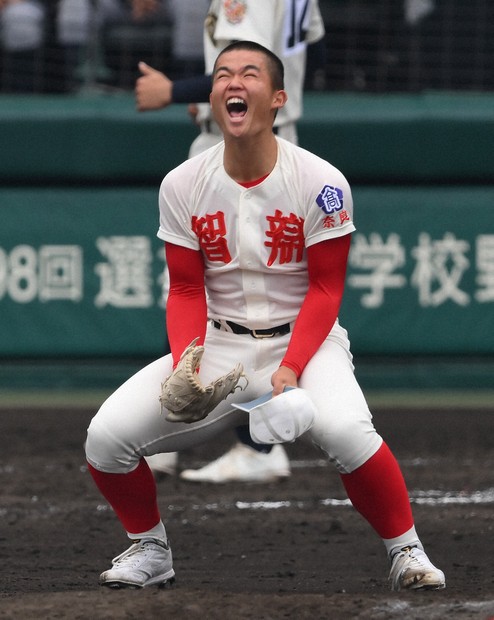連続完投の智弁学園・杉本 初失点の後に見せた修正力 センバツ | 毎日新聞