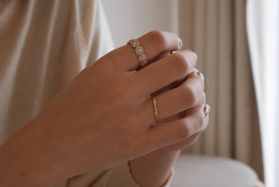 白牡丹が「離婚リング」としても打ち出した「夜－night」（人さし指）と「朝－morning」（薬指）＝白牡丹提供