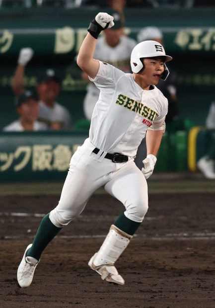公式戦初出場の専大松戸9番、会心のDH1号アーチ センバツ | 毎日新聞