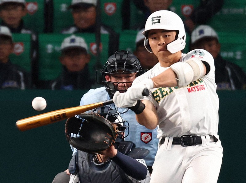 公式戦初出場の専大松戸9番、会心のDH1号アーチ センバツ | 毎日新聞