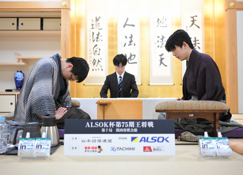 藤井王将、カド番から3連勝で防衛です