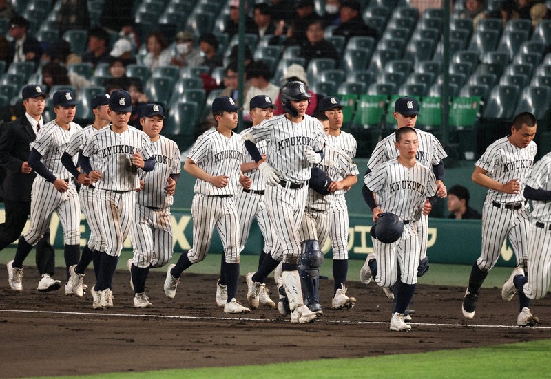 センバツ甲子園 “粘りの九国”及ばず涙 8強懸けた接戦 八回痛恨の被弾