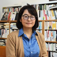 上智大教授、小川公代さん＝東京都杉並区で2026年2月23日、小国綾子撮影