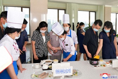平壌で開催されたタンコギ（犬肉）料理のコンテスト＝2021年7月20日、朝鮮中央通信・朝鮮通信