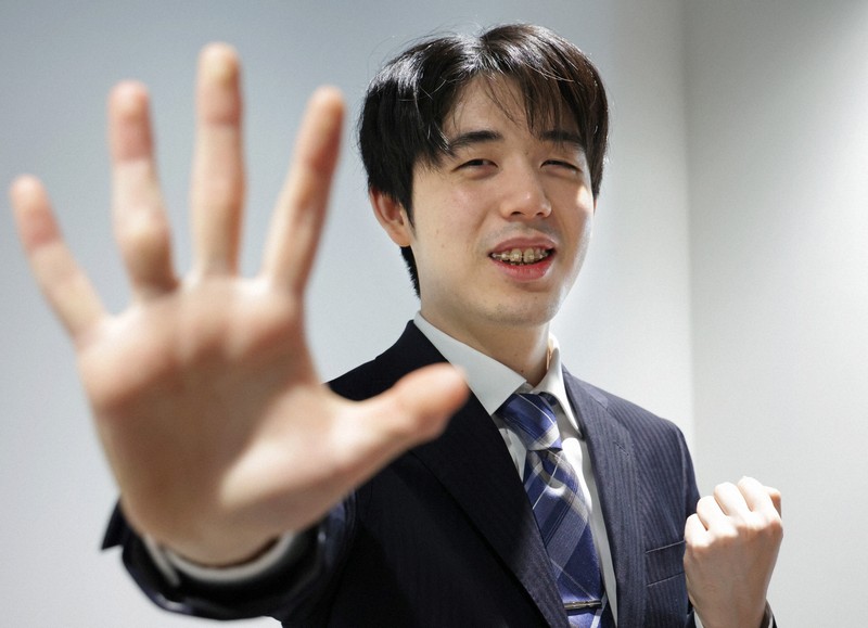 藤井王将、5連覇に「まだ実感が」