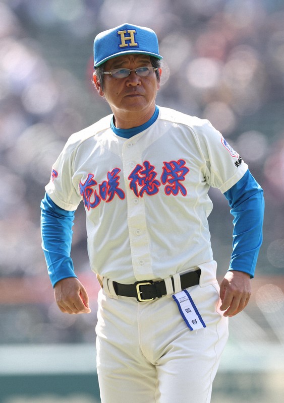 花咲徳栄ユニフォーム 花咲徳栄、土壇場で最後の伝令「迷うな」驚異的な粘りも連覇ならず