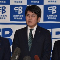 知事選への出馬を表明した土田竜吾氏＝新潟市中央区で2026年3月27日、戸田紗友莉撮影