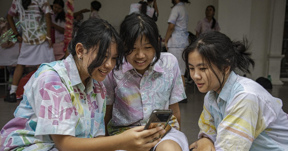 インドネシアが16歳未満のSNS利用規制　アカウント保有禁止