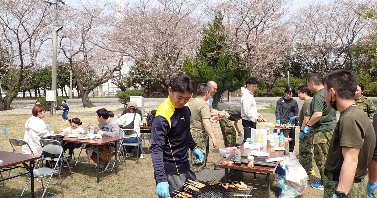 「隊員第一、家族第一」　陸自久留米駐屯地で初の家族向け観桜会