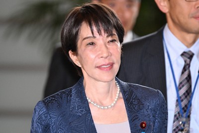 首相官邸に入る高市早苗首相＝2026年3月26日午後3時12分、平田明浩撮影