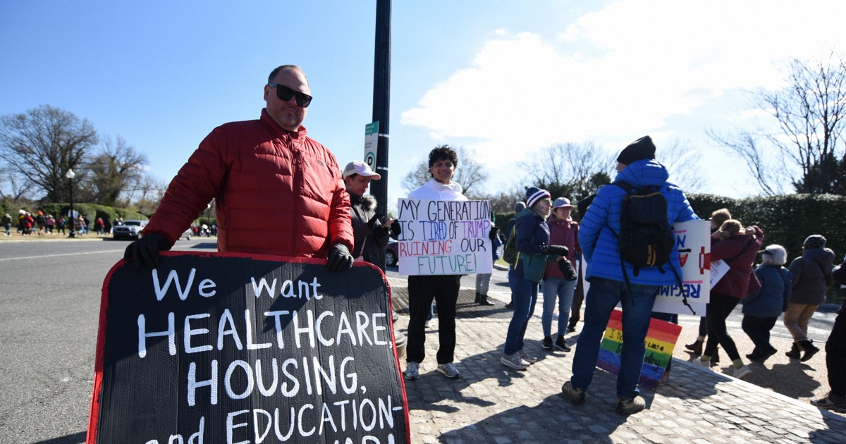 「戦争は泥沼化するもの」元軍人訴え　全米で反トランプデモ