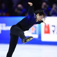 男子フリーで演技する鍵山優真＝プラハ・O2アリーナで2026年3月28日、滝川大貴撮影
