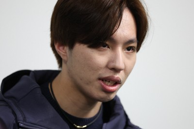 男子フリーから一夜明け、取材に答える三浦佳生＝プラハ・O2アリーナで2026年3月29日、滝川大貴撮影