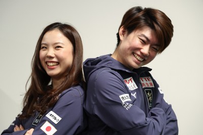 アイスダンスFDから一夜明け、撮影に応じる吉田唄菜、森田真沙也組＝プラハ・O2アリーナで2026年3月29日、滝川大貴撮影