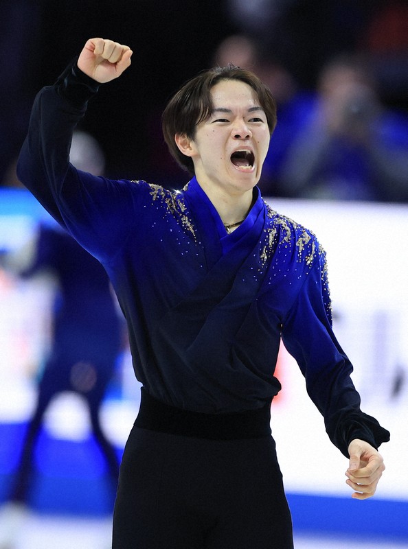 鍵山優真が銀メダル 佐藤駿が銅 フィギュア世界選手権男子フリー [写真