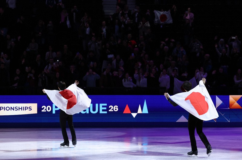 鍵山優真が銀メダル 佐藤駿が銅 フィギュア世界選手権男子フリー [写真