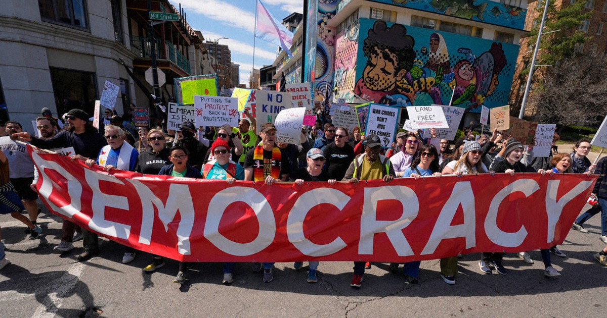 'No Kings' rallies draw crowds across US, in Europe. Springsteen headlines Minnesota demonstration