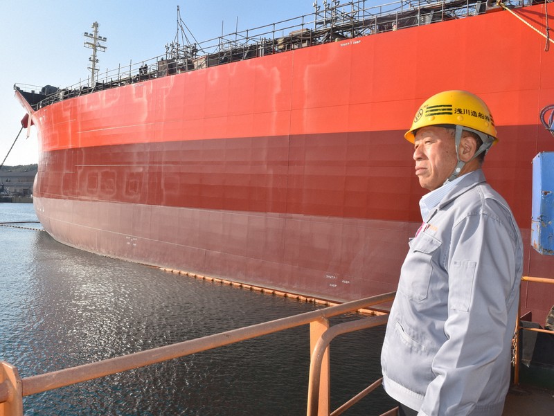 船現状で売ります。 Moving] I floated the 20 million yen boat I bought out on the sea