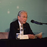 記者会見する日華議員懇談会会長の古屋圭司衆院議員＝台北市で2026年3月16日午後1時半、林哲平撮影