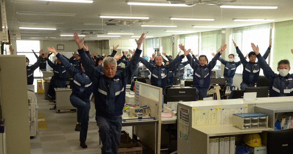 高齢従業員の労災防止は「義務」　転倒防止に体操導入の企業も