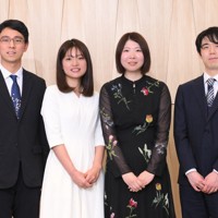 撮影に応じる（左から）一力遼本因坊、藤沢里菜女流本因坊、西山朋佳白玲、藤井聡太名人＝東京都渋谷区で2026年3月3日、内藤絵美撮影