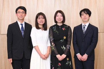 撮影に応じる（左から）一力遼本因坊、藤沢里菜女流本因坊、西山朋佳白玲、藤井聡太名人＝東京都渋谷区で2026年3月3日、内藤絵美撮影