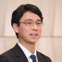 座談会で質問に答える一力遼本因坊＝東京都渋谷区で2026年3月3日、内藤絵美撮影