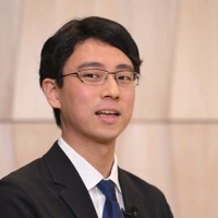 座談会で質問に答える一力遼本因坊＝東京都渋谷区で2026年3月3日、内藤絵美撮影