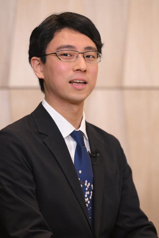 座談会で質問に答える一力遼本因坊＝東京都渋谷区で2026年3月3日、内藤絵美撮影