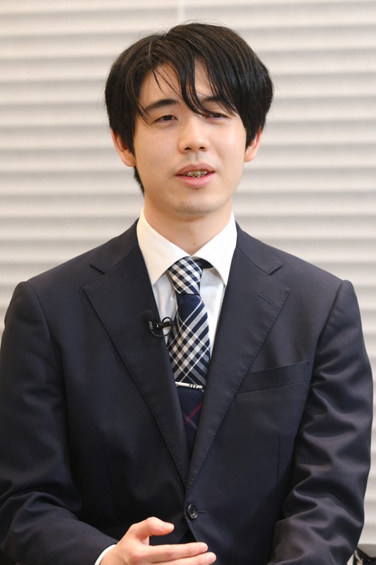 座談会で質問に答える藤井聡太名人＝東京都渋谷区で2026年3月3日、内藤絵美撮影