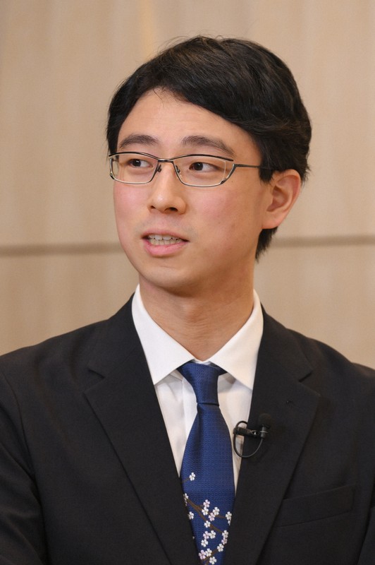 座談会で質問に答える一力遼本因坊＝東京都渋谷区で2026年3月3日、内藤絵美撮影