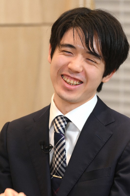 座談会で質問に答える藤井聡太名人＝東京都渋谷区で2026年3月3日、内藤絵美撮影