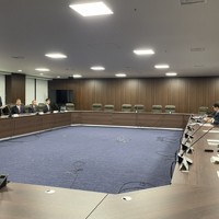 厚生労働省で開かれた「中東情勢に影響を受ける医薬品・医療機器・医療物資等の確保対策本部」の初会合＝東京都千代田区で2026年3月31日午前11時34分、中村好見撮影
