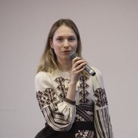 ウクライナの現状について話すマリヤ・ボンダレンコさん＝広島市中区で2026年3月17日午後4時11分、井村陸撮影