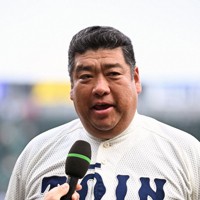 【大阪桐蔭－智弁学園】優勝しインタビューに答える大阪桐蔭の西谷浩一監督＝阪神甲子園球場で2026年3月31日、西夏生撮影