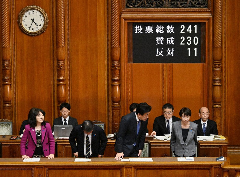 毎小ニュース：政治 11年ぶり、国の暫定予算が成立 | 毎日新聞