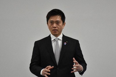 副首都構想と大阪都構想について説明する吉村洋文氏＝大阪市内で2026年4月1日午前11時37分、面川美栄撮影
