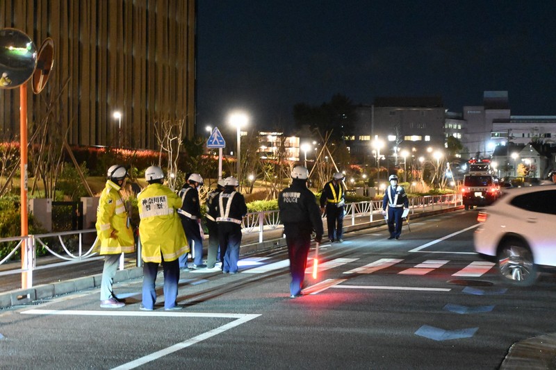 はねられた女児とみられる1人が死亡　運転手の20歳を逮捕　横浜