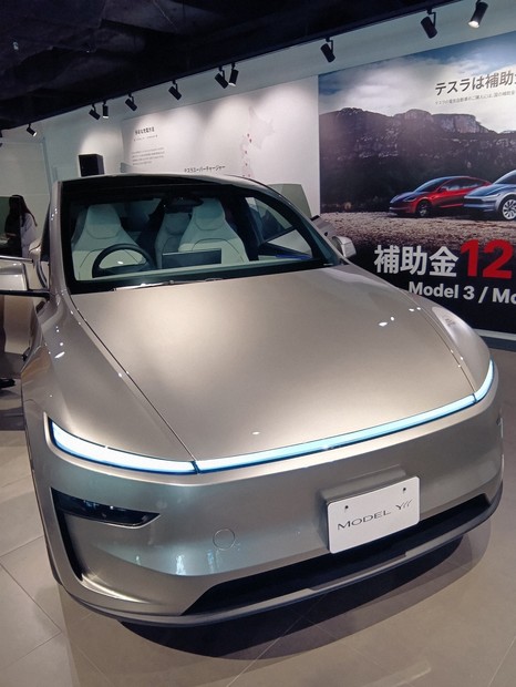 テスラ、日本で新型SUV発売 原油高に勝機「アクセル緩めず展開