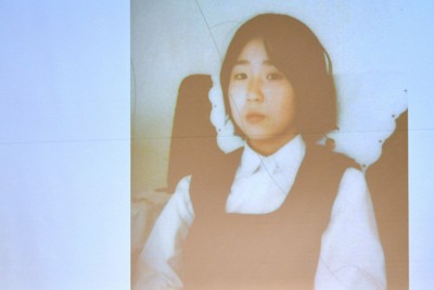「横田早紀江さんを囲む拡大祈とう会」で対談する横田めぐみさんの母早紀江さん（左）と曽我ひとみさん＝東京都千代田区のお茶の水クリスチャン・センターで2023年11月23日午後2時25分、手塚耕一郎撮影