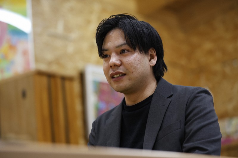 兄の山本寛大さんが亡くなった当時を振り返る航平さん＝福岡市東区で2026年3月9日午後3時27分、川畑岳志撮影