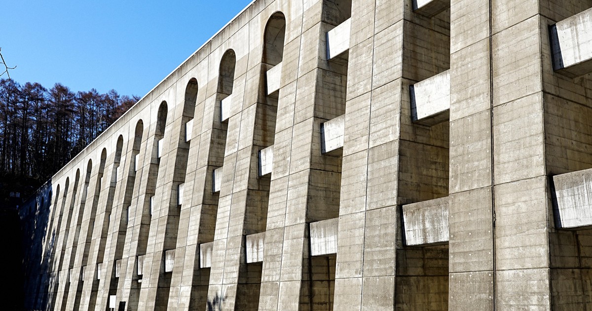 Retro Japan: Country's 1st buttress dam reminiscent of Western castle wall