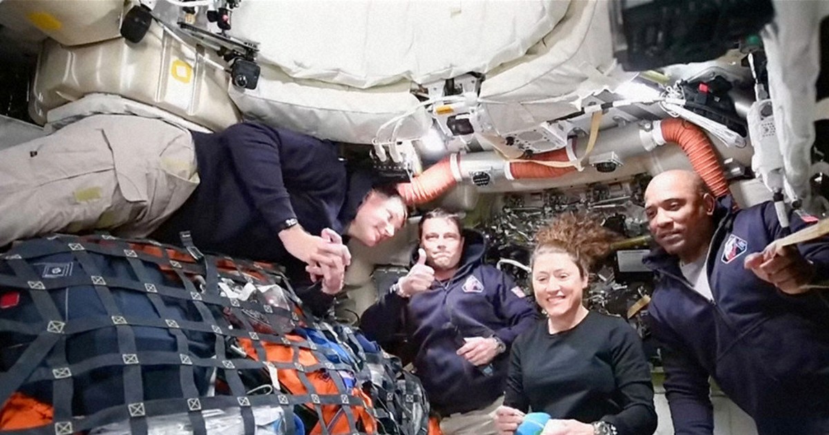 Artemis II astronauts rocket toward the moon after spending a day around Earth