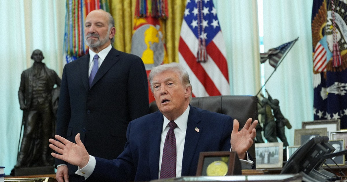 Trump weighs replacing Commerce Secretary Lutnick: report