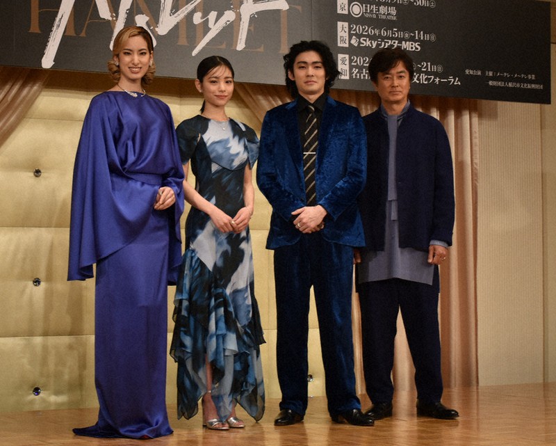 市川染五郎の「ハムレット」　祖父、父のあと新たな足跡