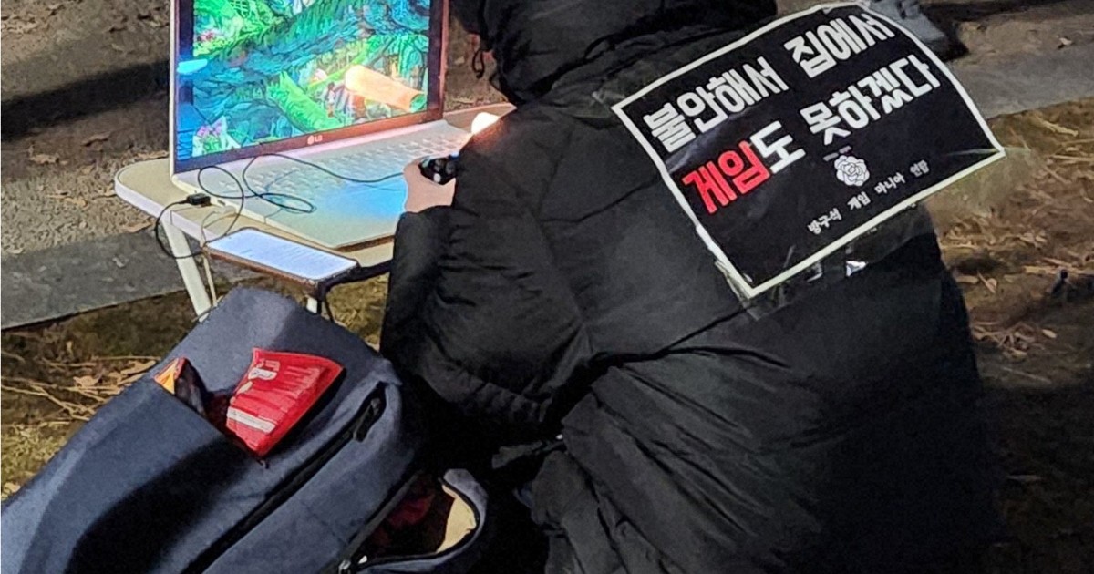 「不安でゲームも」　デモでFFプレーの韓国人女性、託した思い