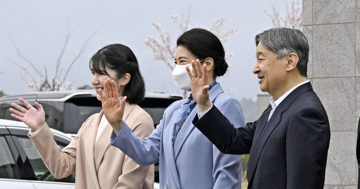 Japan's imperial family meet with children in Fukushima on 2nd day of trip