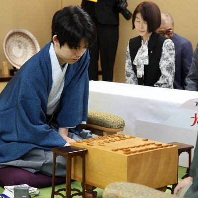 将棋：第84期名人戦 第1局 アドリブ対決へ | 毎日新聞