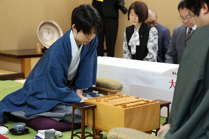 将棋：第84期名人戦 第1局 アドリブ対決へ | 毎日新聞