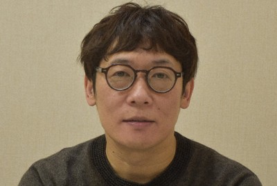 作家の八木沢里志さん＝東京都千代田区で2026年3月3日、松原由佳撮影